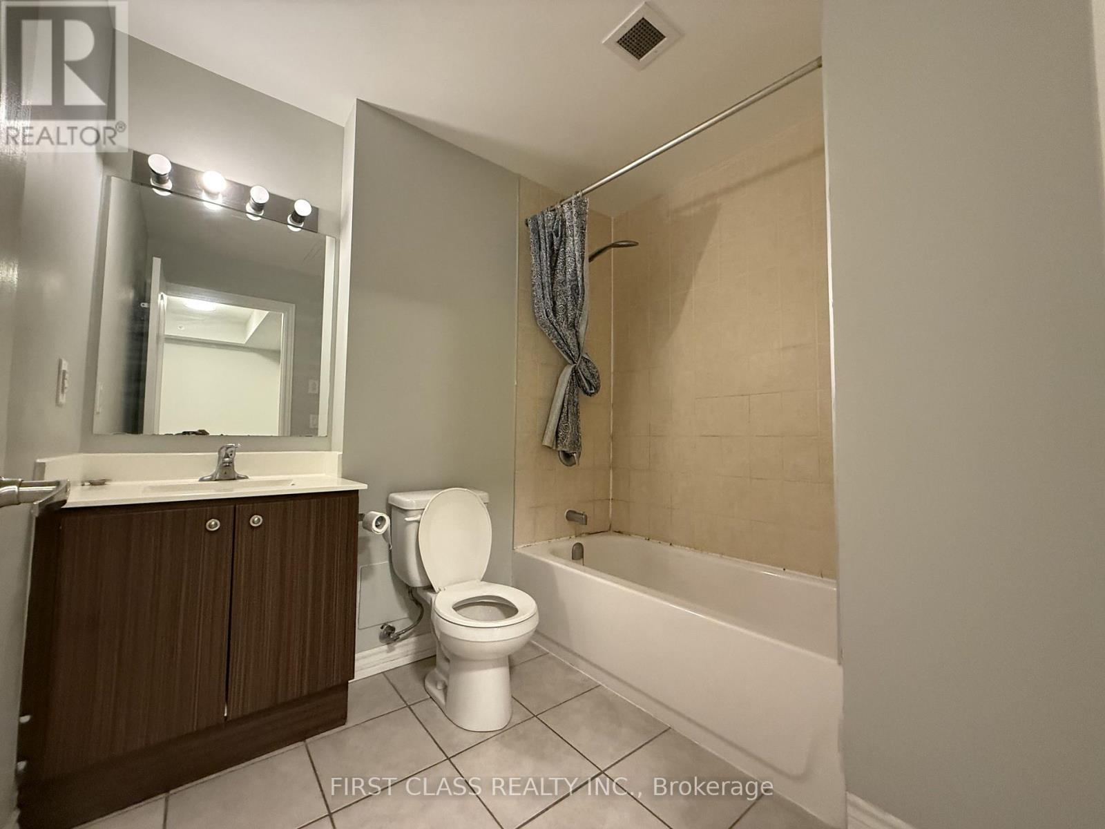 228 - 8323 Kennedy Road, Markham, Ontario  L3R 5W7 - Photo 4 - N13680474