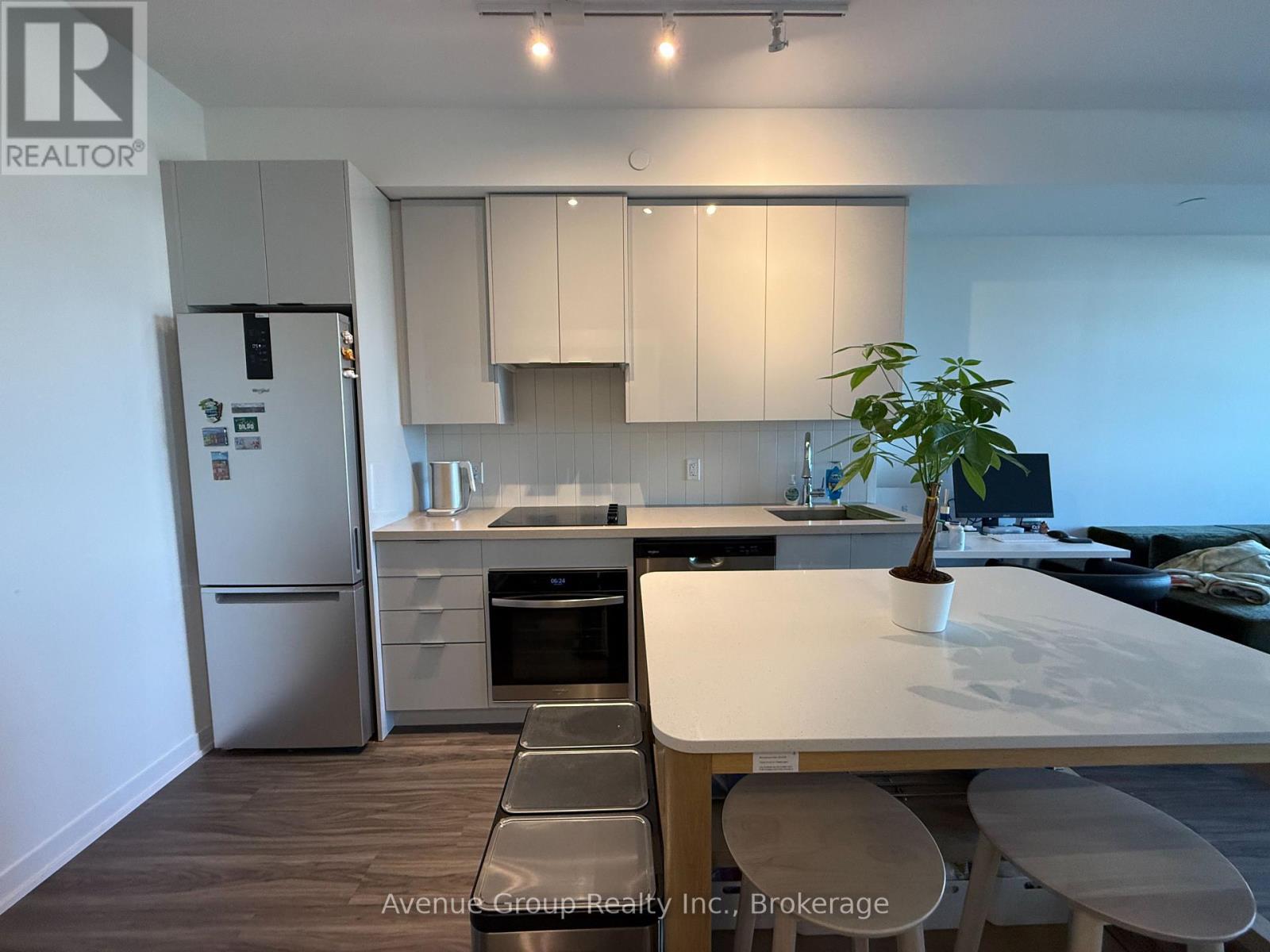 1108 - 474 Caldari Road, Vaughan, Ontario  L4K 0R5 - Photo 2 - N13680478