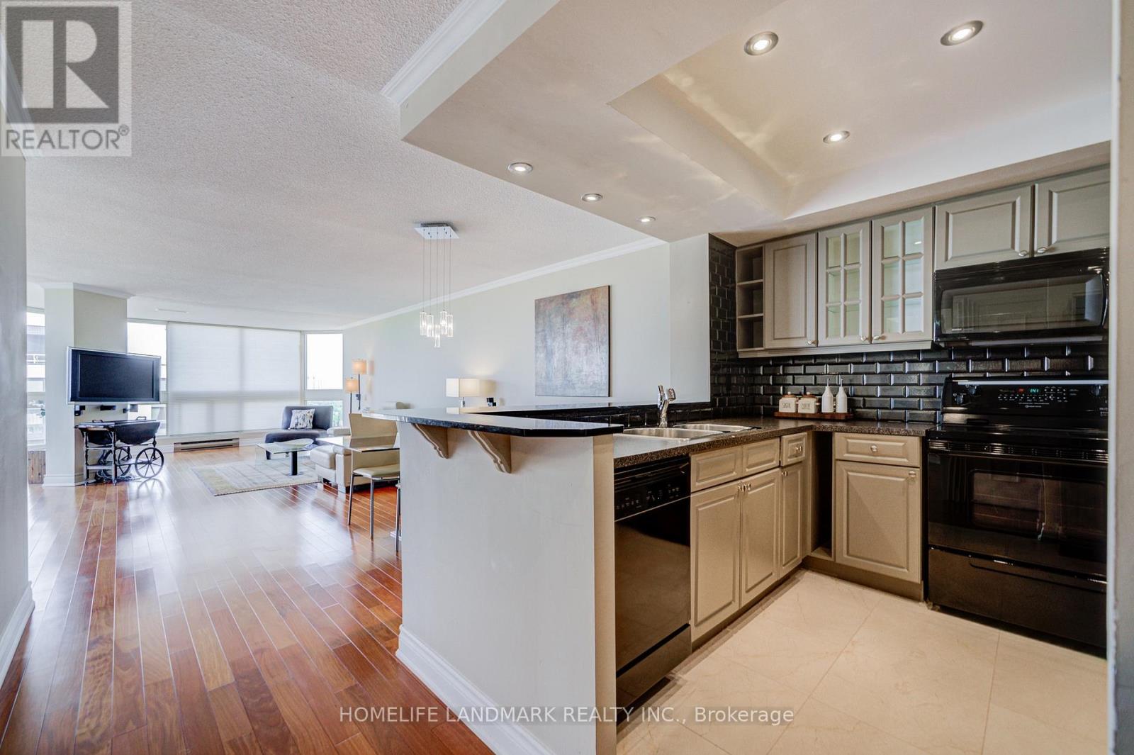 Ph 05 - 10 Kenneth Avenue, Toronto, Ontario  M2N 6K6 - Photo 17 - C13679274