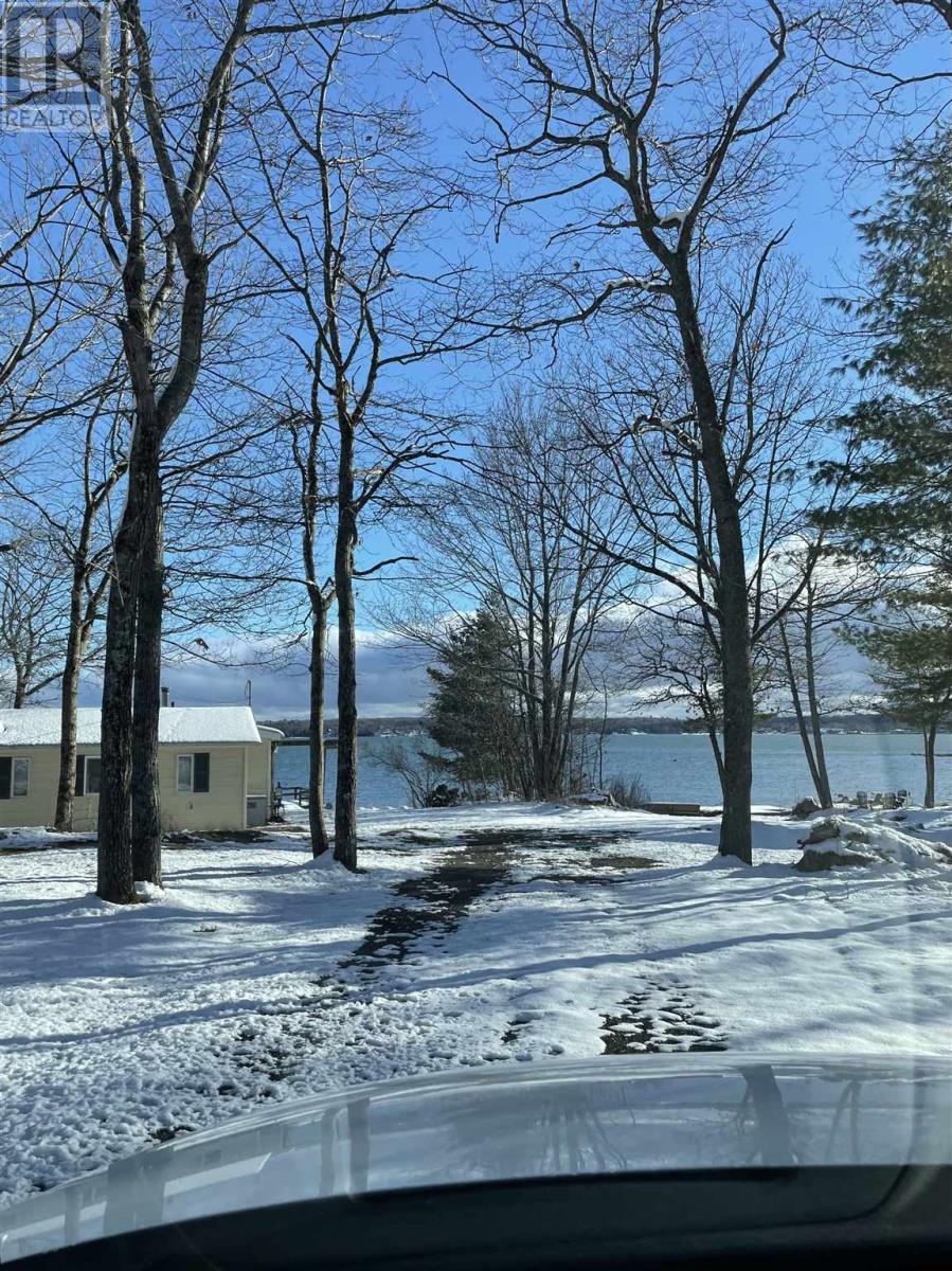 647b Lakeshore Dr, Tarbutt, Ontario  P0R 1E0 - Photo 23 - SM262157