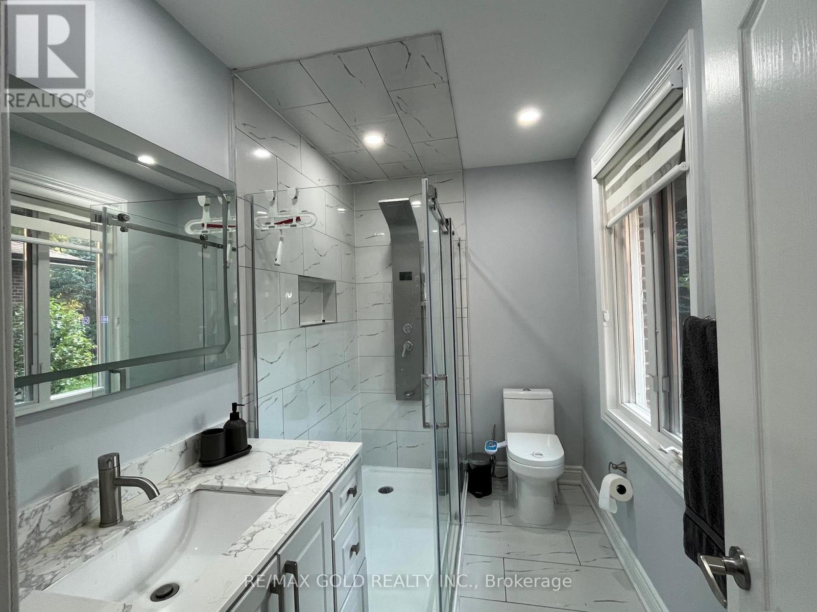 30 Moynes Avenue, Toronto, Ontario  M8Y 3B8 - Photo 14 - W13680144