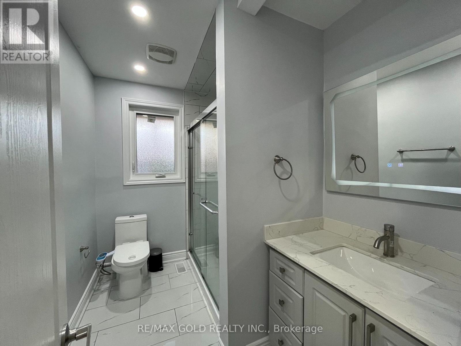 30 Moynes Avenue, Toronto, Ontario  M8Y 3B8 - Photo 18 - W13680144