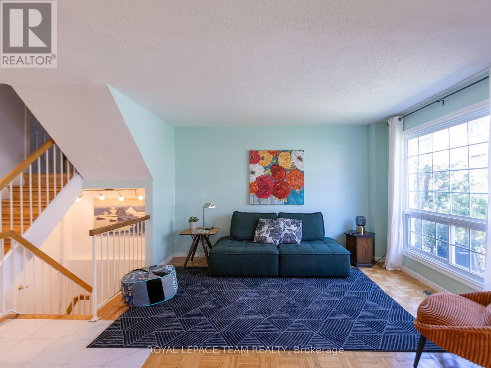 930 Alenmede Crescent, Ottawa, Ontario  K2B 8K5 - Photo 4 - X13680530