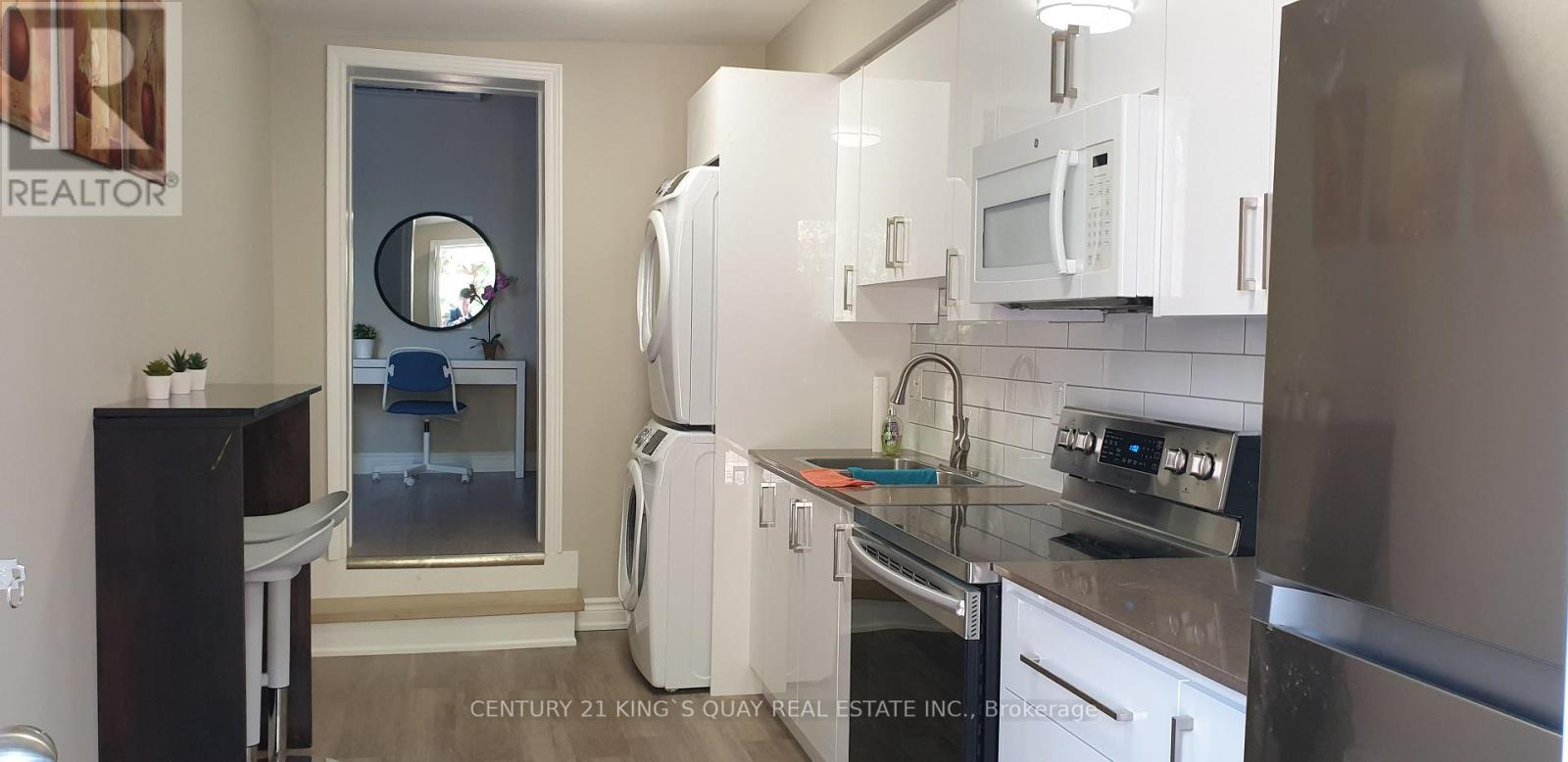 Ul - 626 Yonge Street, Toronto, Ontario  M4Y 1Z8 - Photo 2 - C13680500