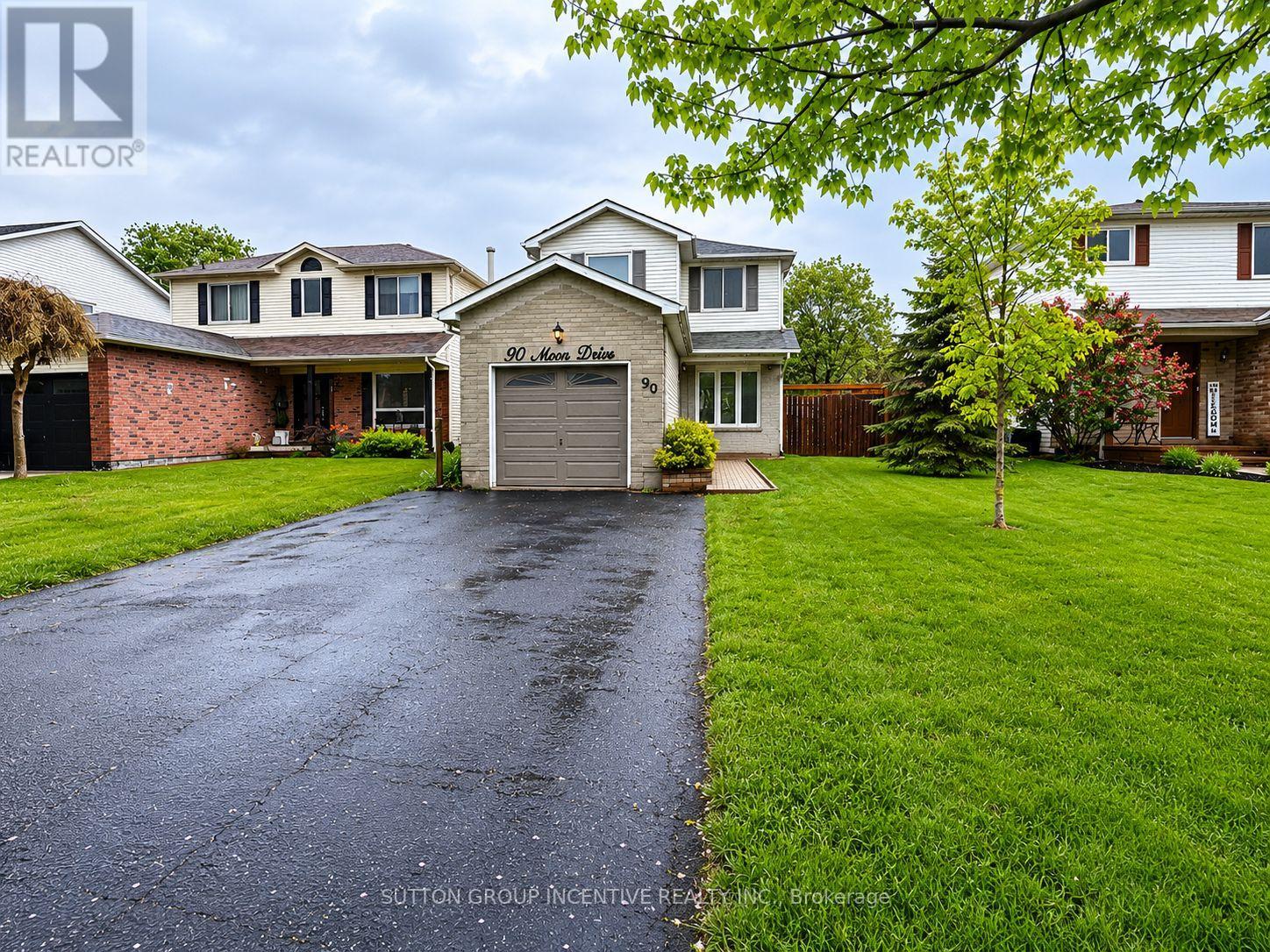 90 MOON DRIVE, barrie (ardagh), Ontario
