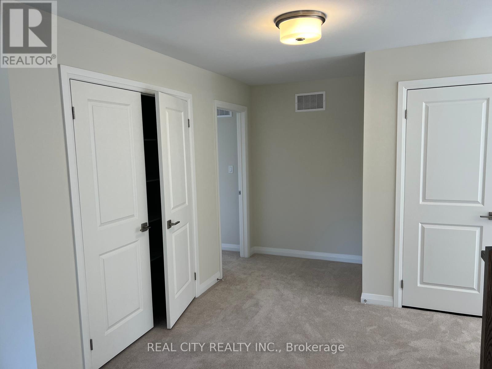 3047 Sandy Acres Avenue, Severn (West Shore), Ontario  L3V 8R3 - Photo 15 - S13680518