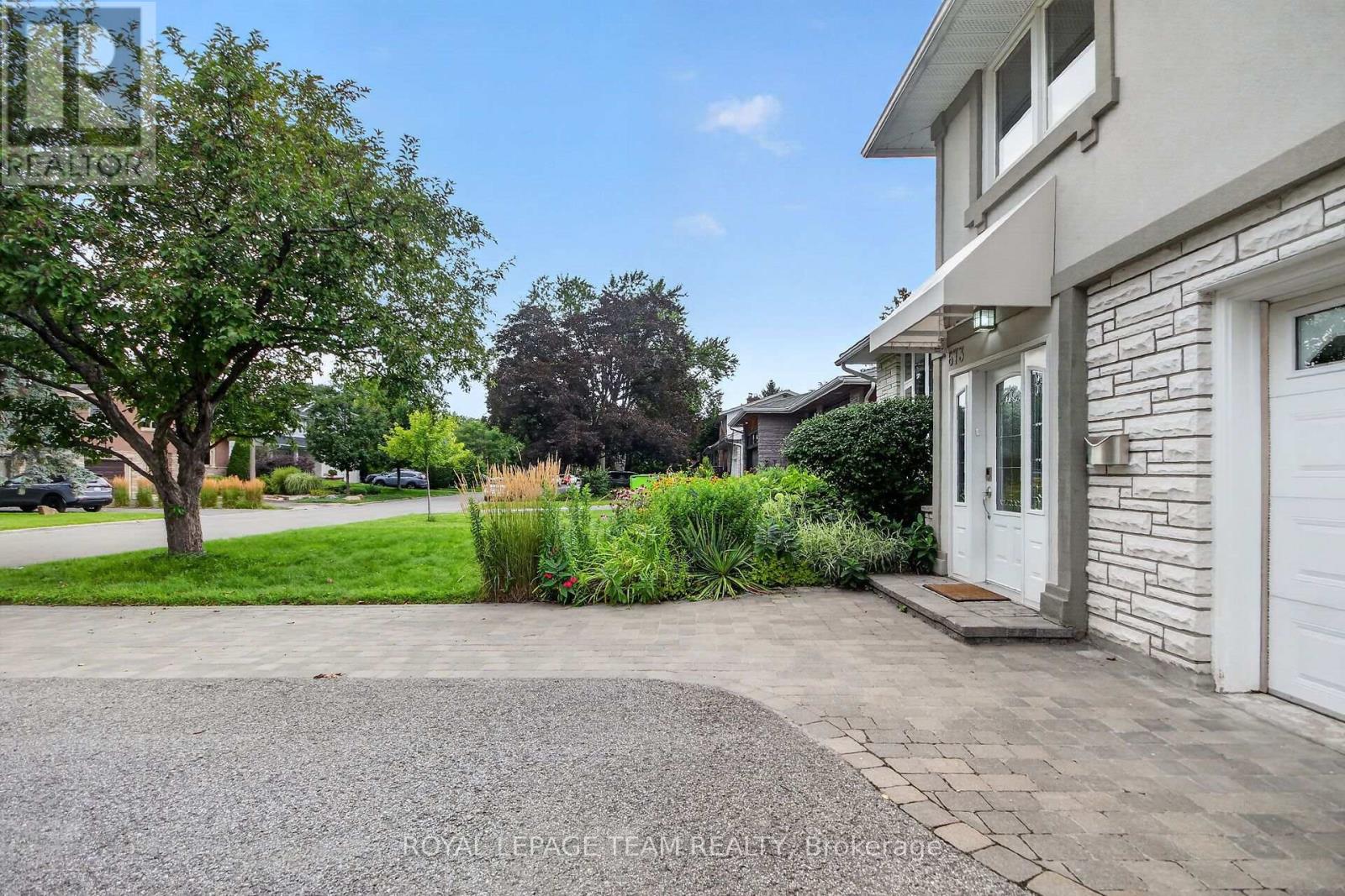 673 Golden Avenue, Ottawa, Ontario  K2A 2G3 - Photo 4 - X13680554