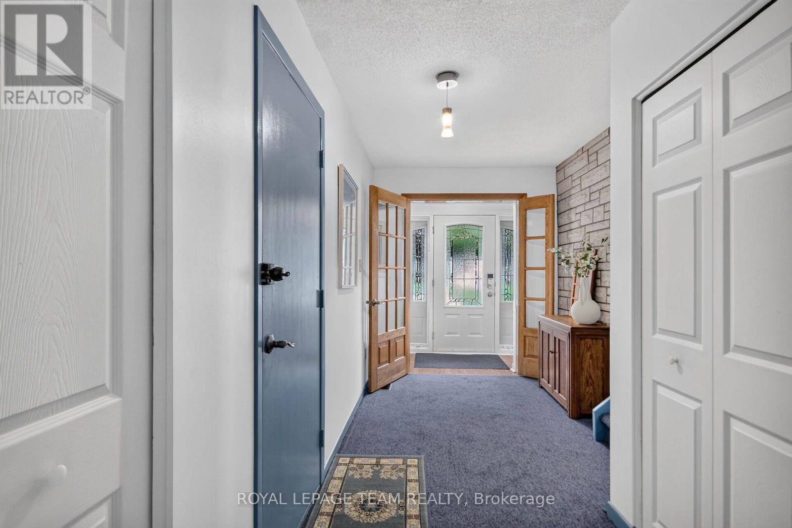 673 Golden Avenue, Ottawa, Ontario  K2A 2G3 - Photo 6 - X13680554