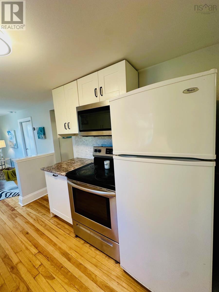 2079 & 2081 Poplar Street, Halifax, Nova Scotia  B3L 2Y6 - Photo 12 - 202620704