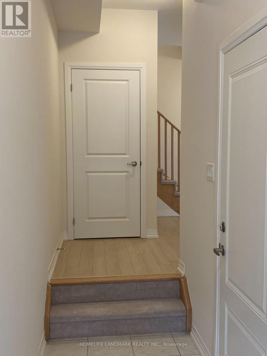 67 Carneros Way, Markham, Ontario  L6B 1R2 - Photo 4 - N13680556