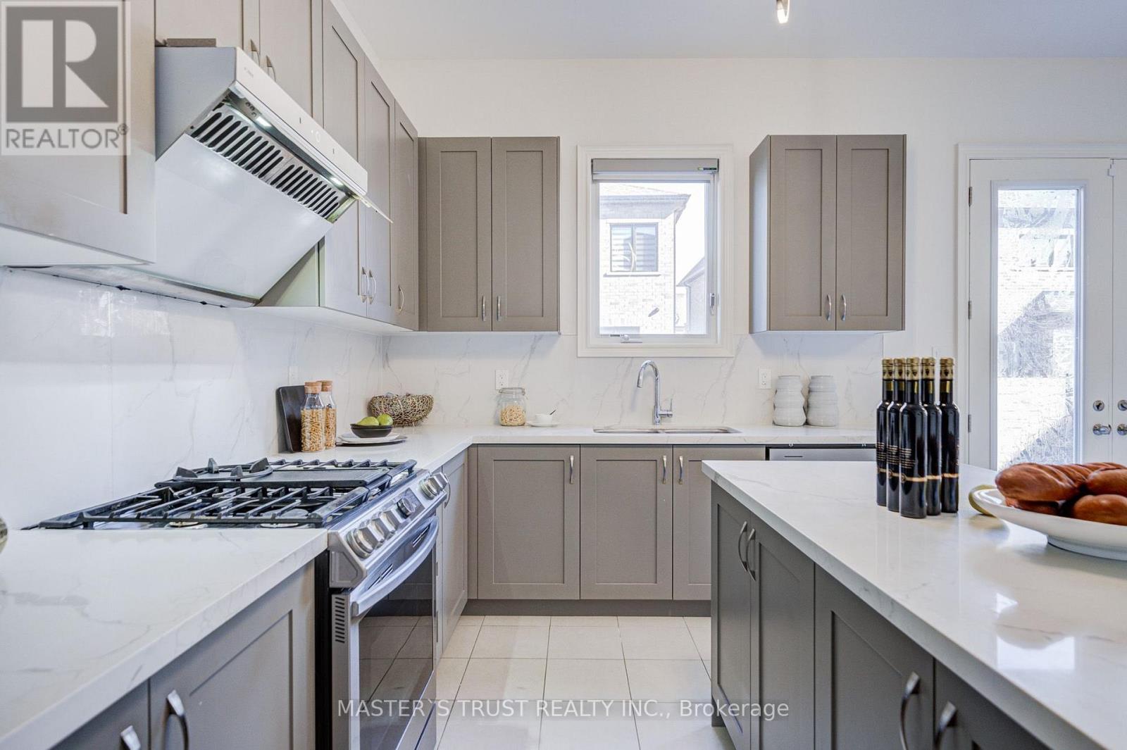 155 Prairie Rose Drive S, Richmond Hill, Ontario  L4S 1L9 - Photo 11 - N13680576