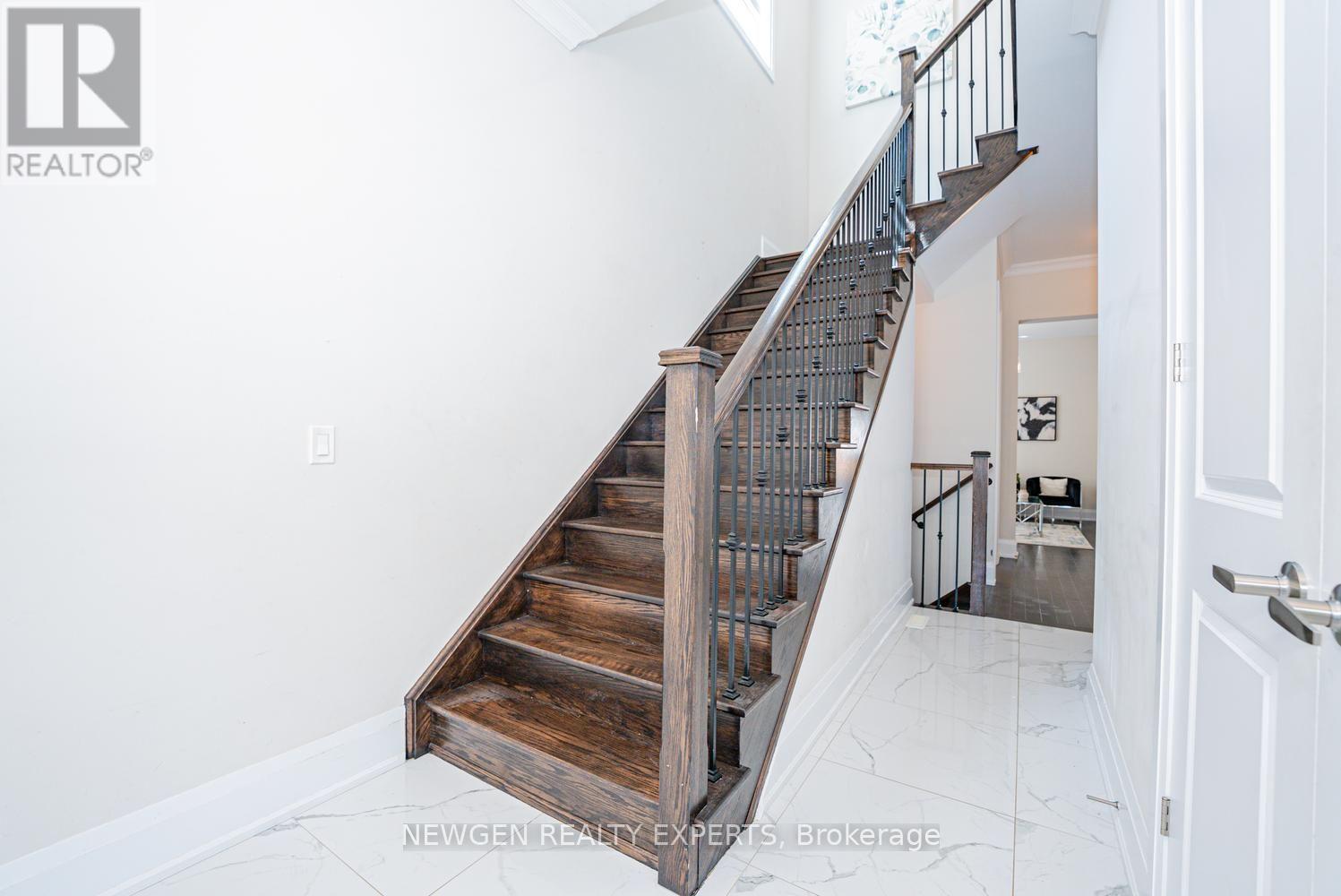 68 Stowmarket Street, Caledon, Ontario  L7C 3Y5 - Photo 21 - W13680564