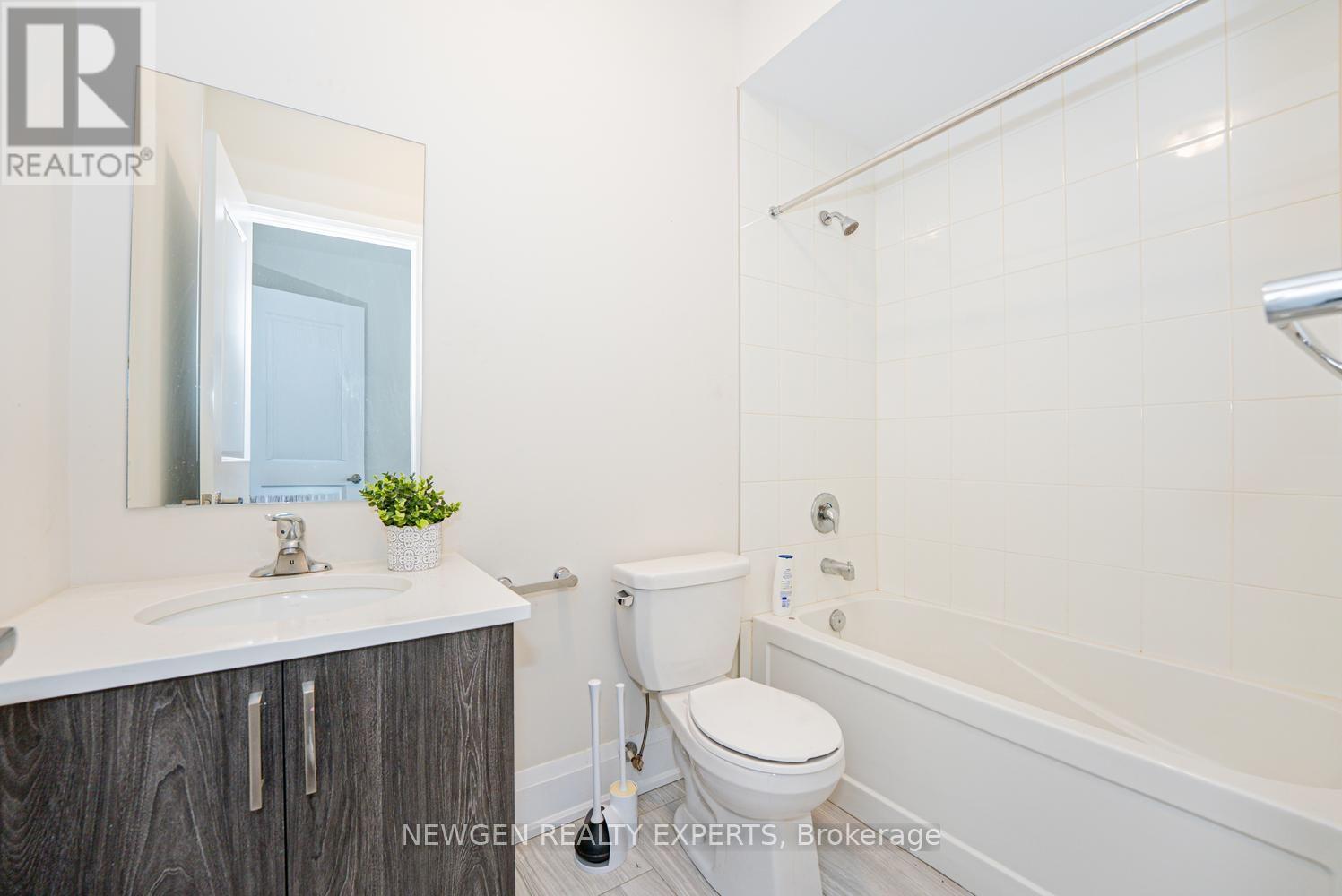 68 Stowmarket Street, Caledon, Ontario  L7C 3Y5 - Photo 36 - W13680564