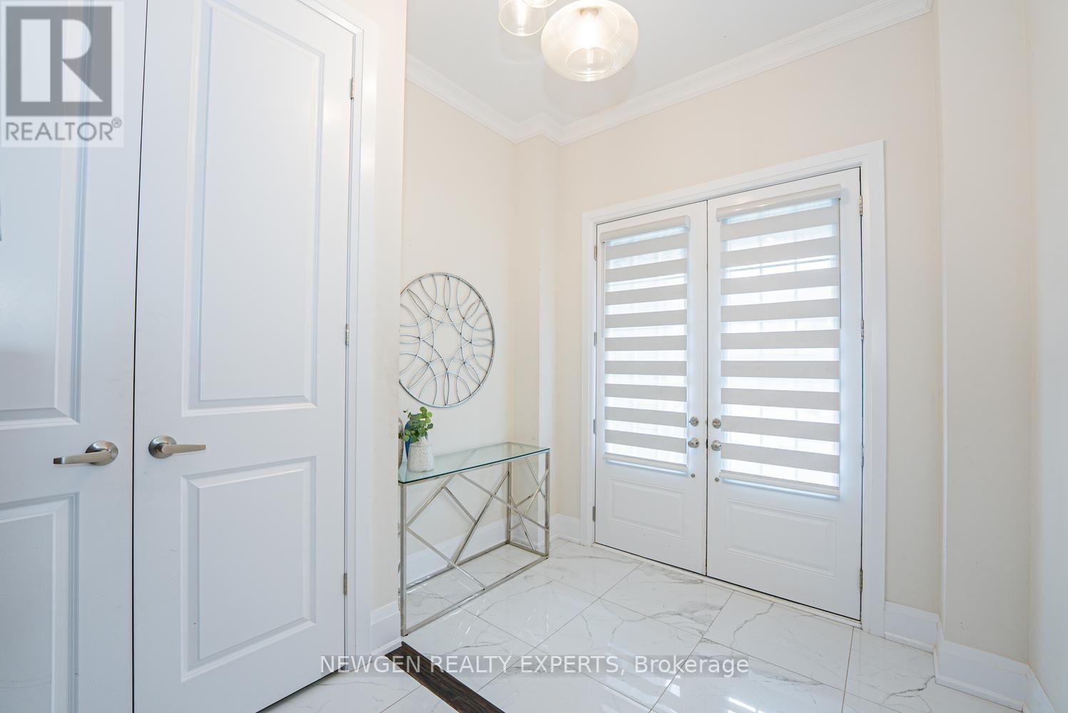 68 Stowmarket Street, Caledon, Ontario  L7C 3Y5 - Photo 6 - W13680564