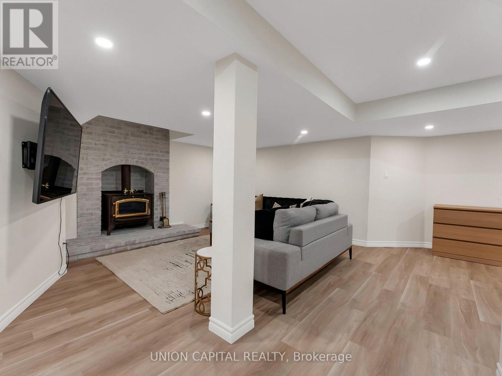 772 Pebble Court, Pickering, Ontario  L1V 3P3 - Photo 34 - E13680148