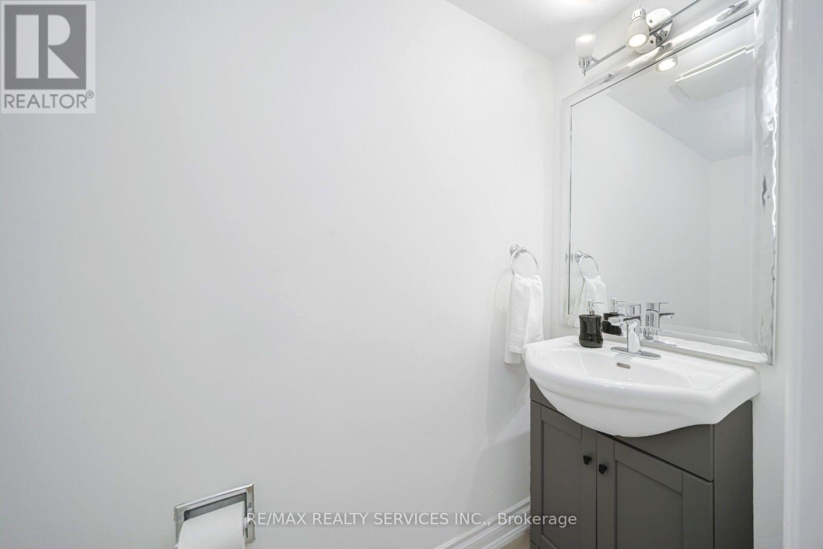 19 Wayne Nicol Drive, Brampton, Ontario  L6X 3Z2 - Photo 18 - W13676238