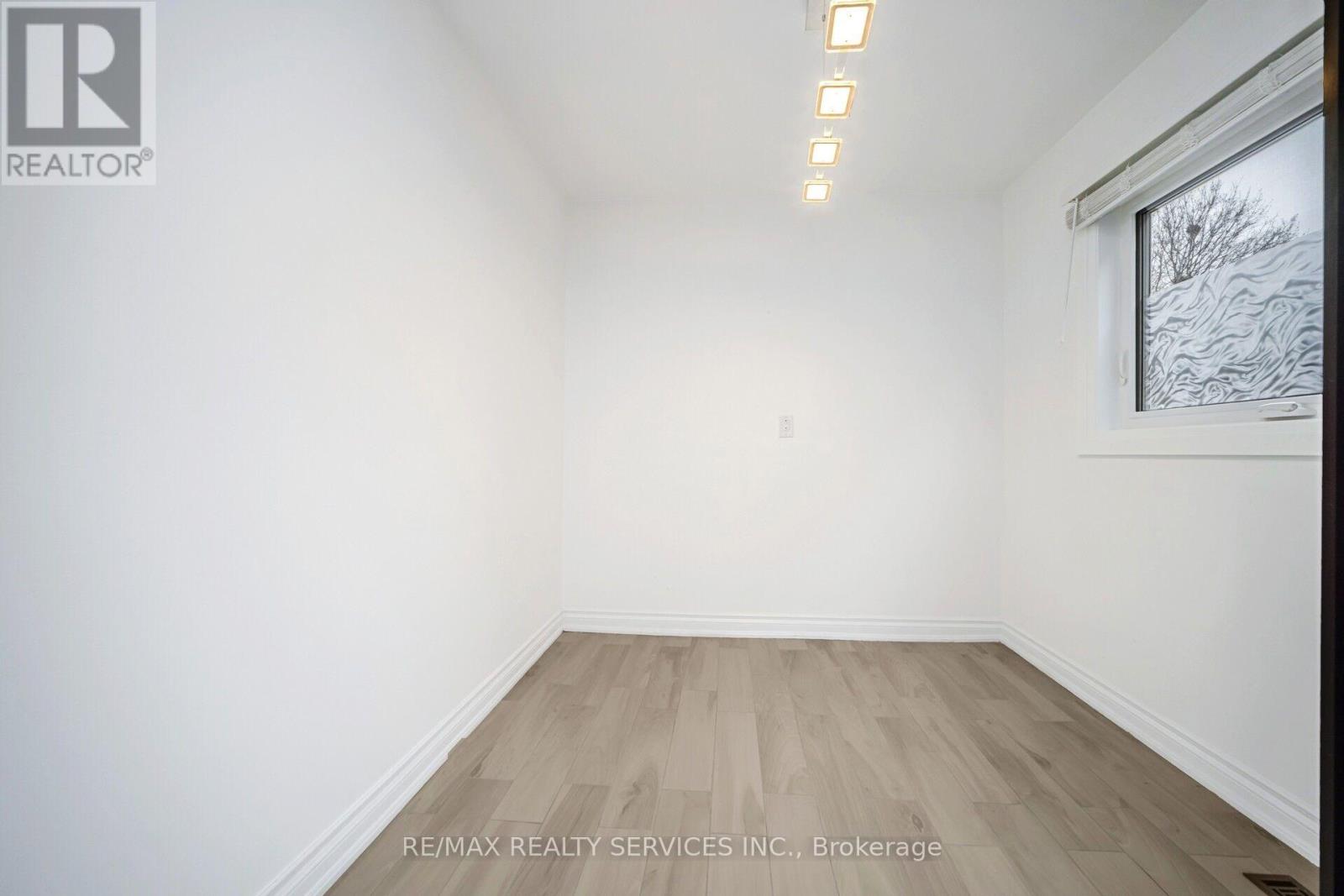 19 Wayne Nicol Drive, Brampton, Ontario  L6X 3Z2 - Photo 15 - W13676238
