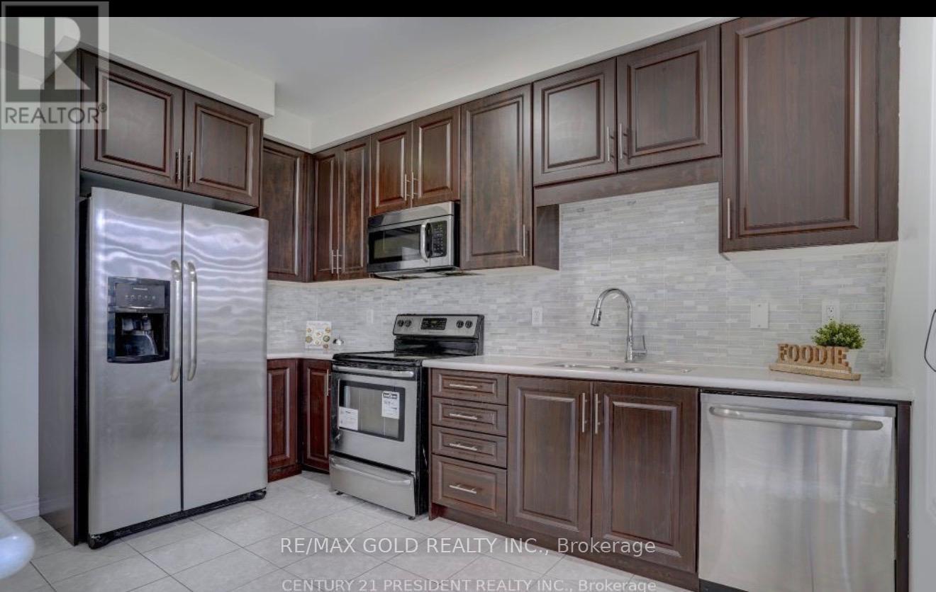35 Saint Dennis Road, Brampton, Ontario  L6R 3W7 - Photo 11 - W13652486