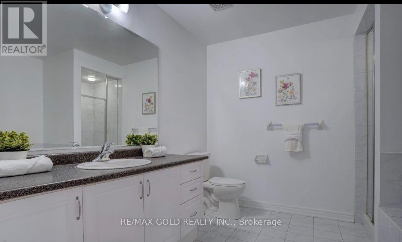 35 Saint Dennis Road, Brampton, Ontario  L6R 3W7 - Photo 19 - W13652486