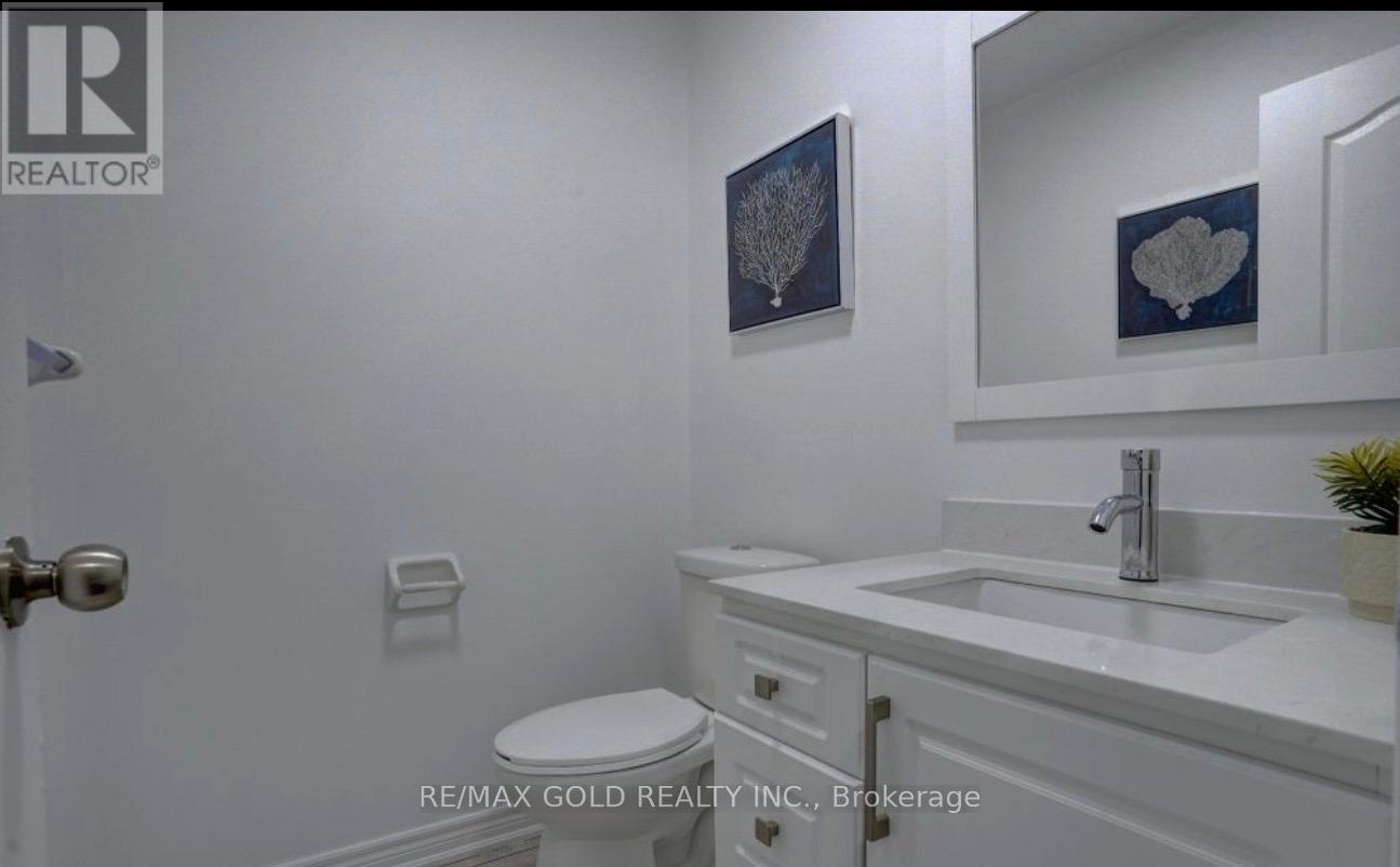 35 Saint Dennis Road, Brampton, Ontario  L6R 3W7 - Photo 10 - W13652486