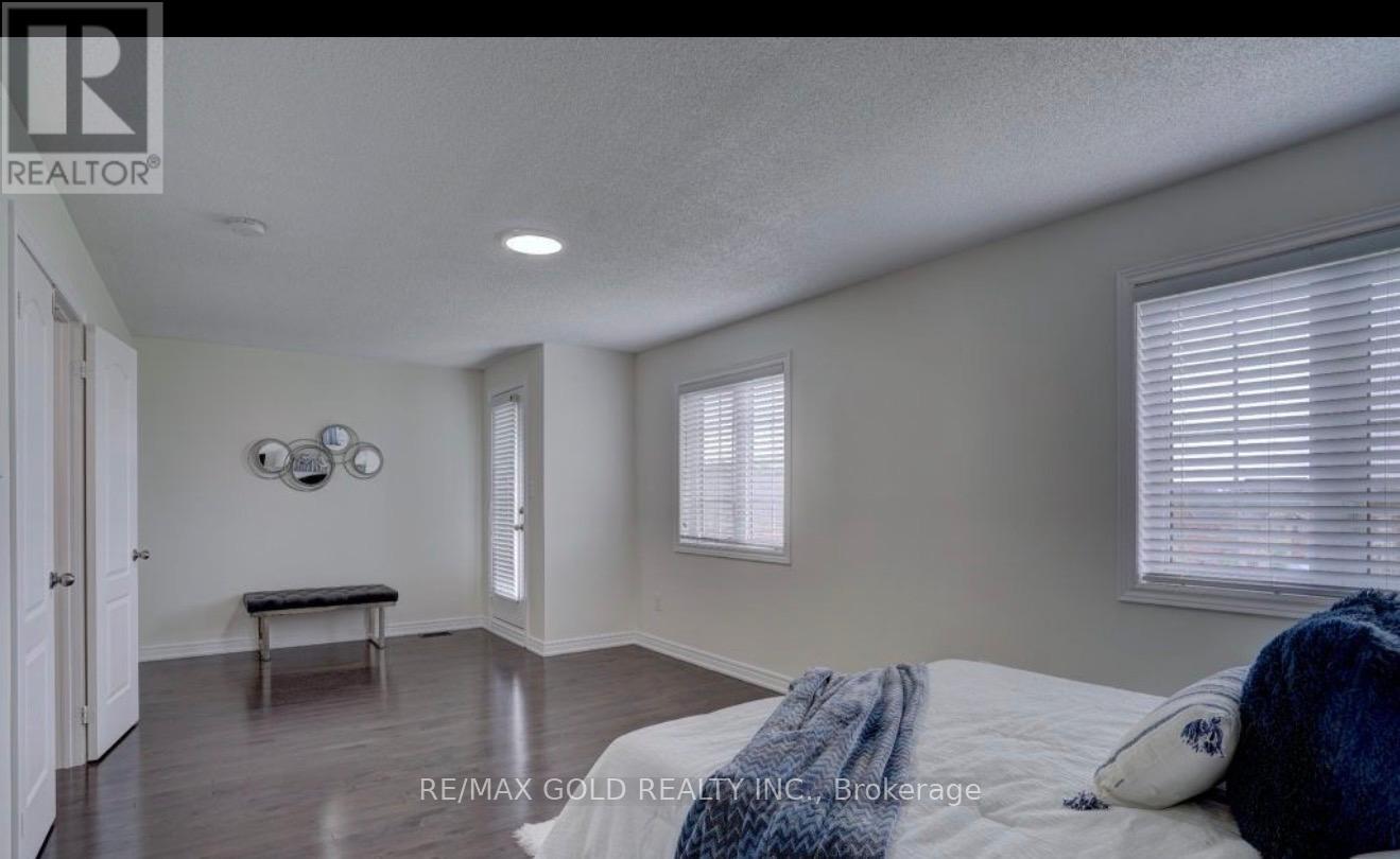 35 Saint Dennis Road, Brampton, Ontario  L6R 3W7 - Photo 18 - W13652486