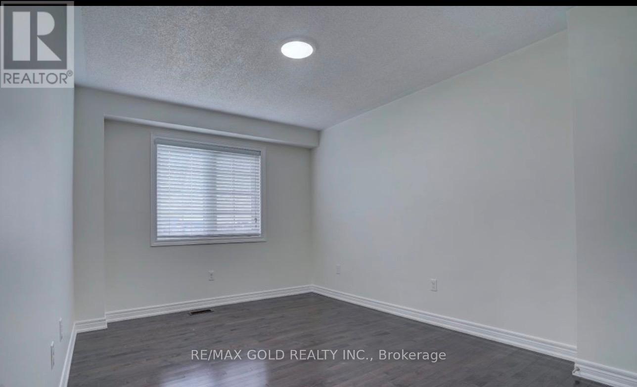 35 Saint Dennis Road, Brampton, Ontario  L6R 3W7 - Photo 16 - W13652486