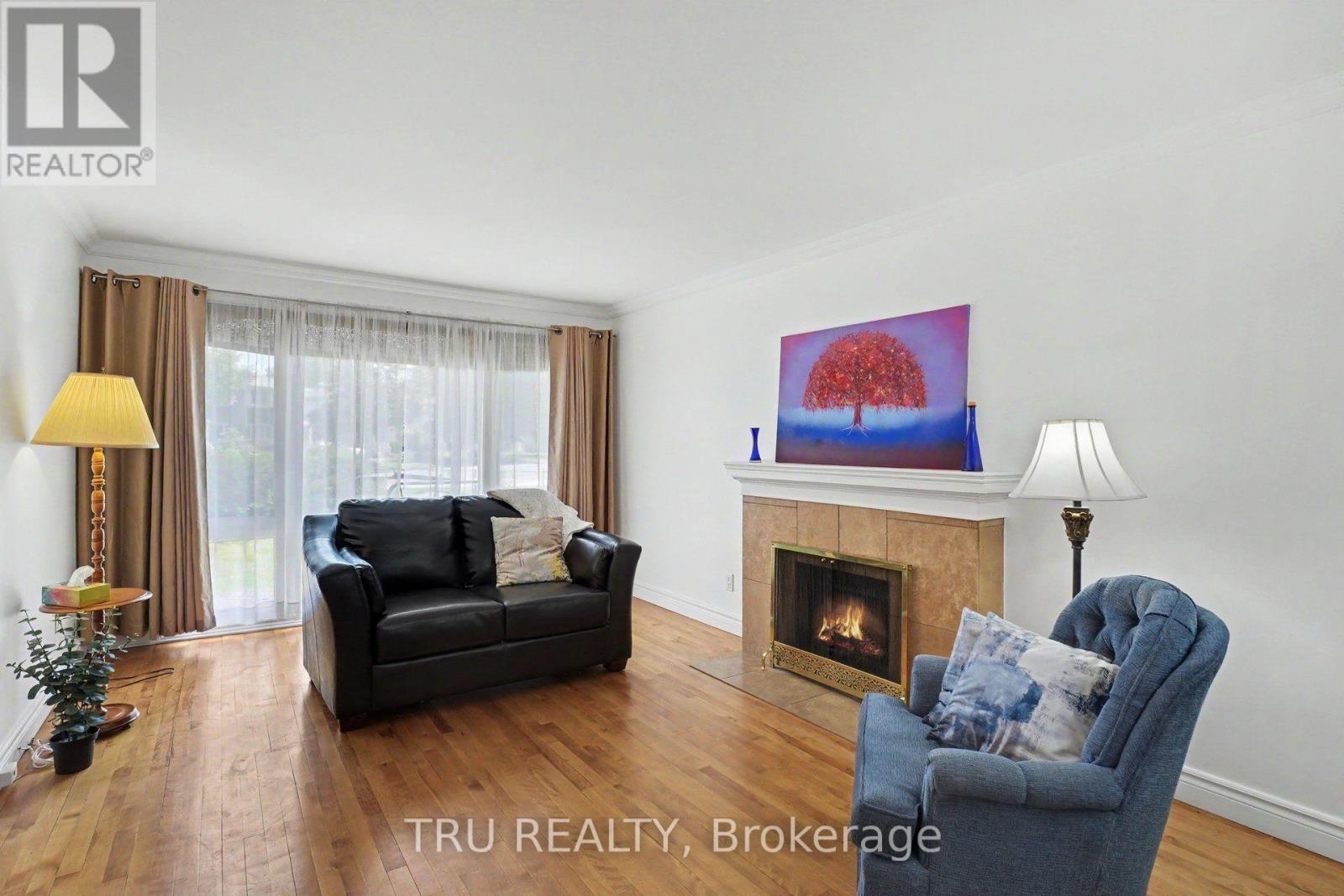 1908 Saunderson Drive, Ottawa, Ontario  K1G 2C7 - Photo 4 - X13680514