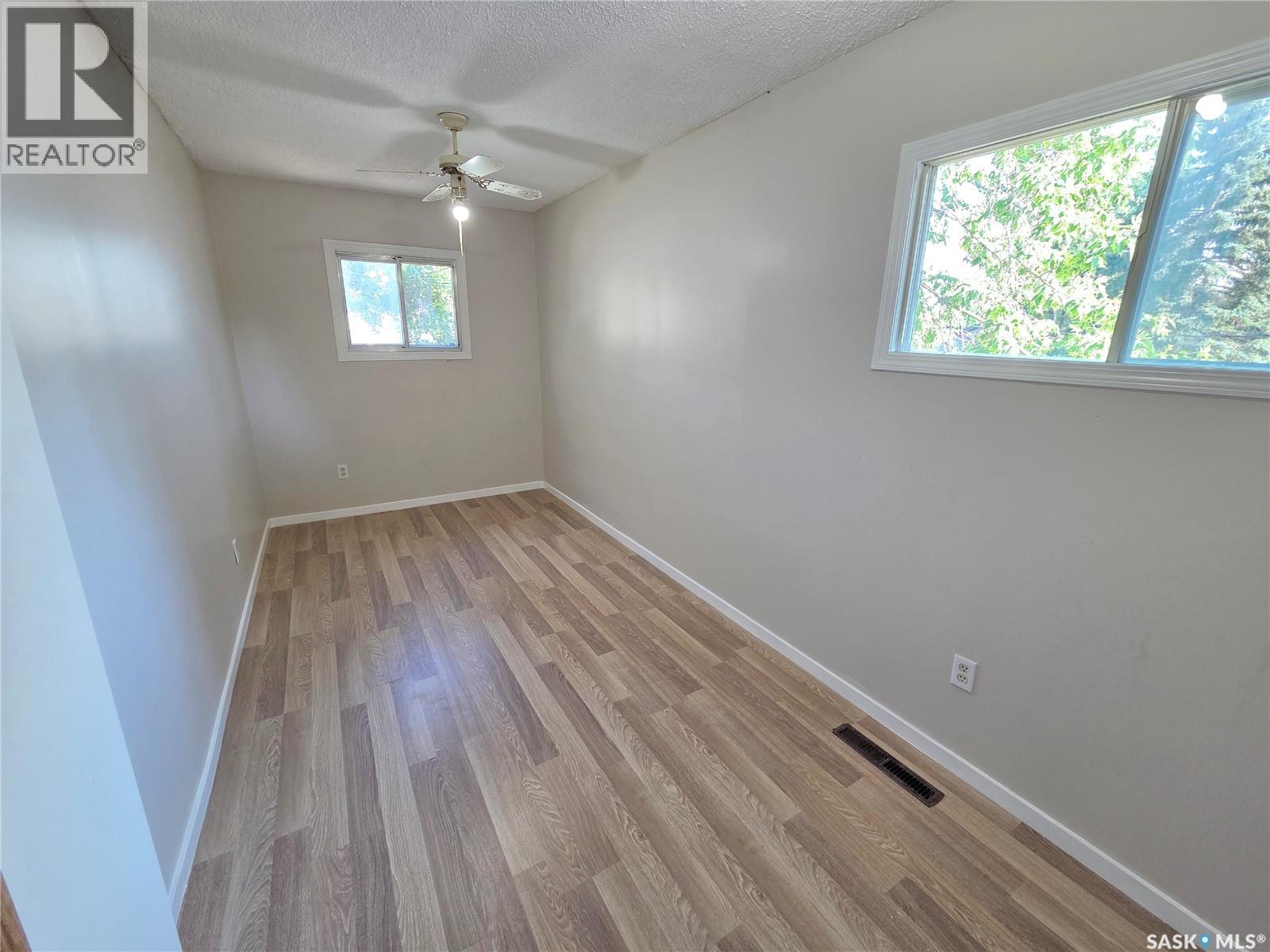859 Cartier Avenue, Moose Jaw, Saskatchewan  S6H 1L9 - Photo 15 - SK043733