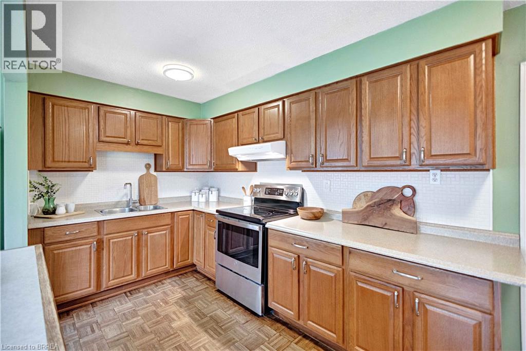 177 St George Street, Brantford, Ontario  N3R 1W1 - Photo 11 - 40828897
