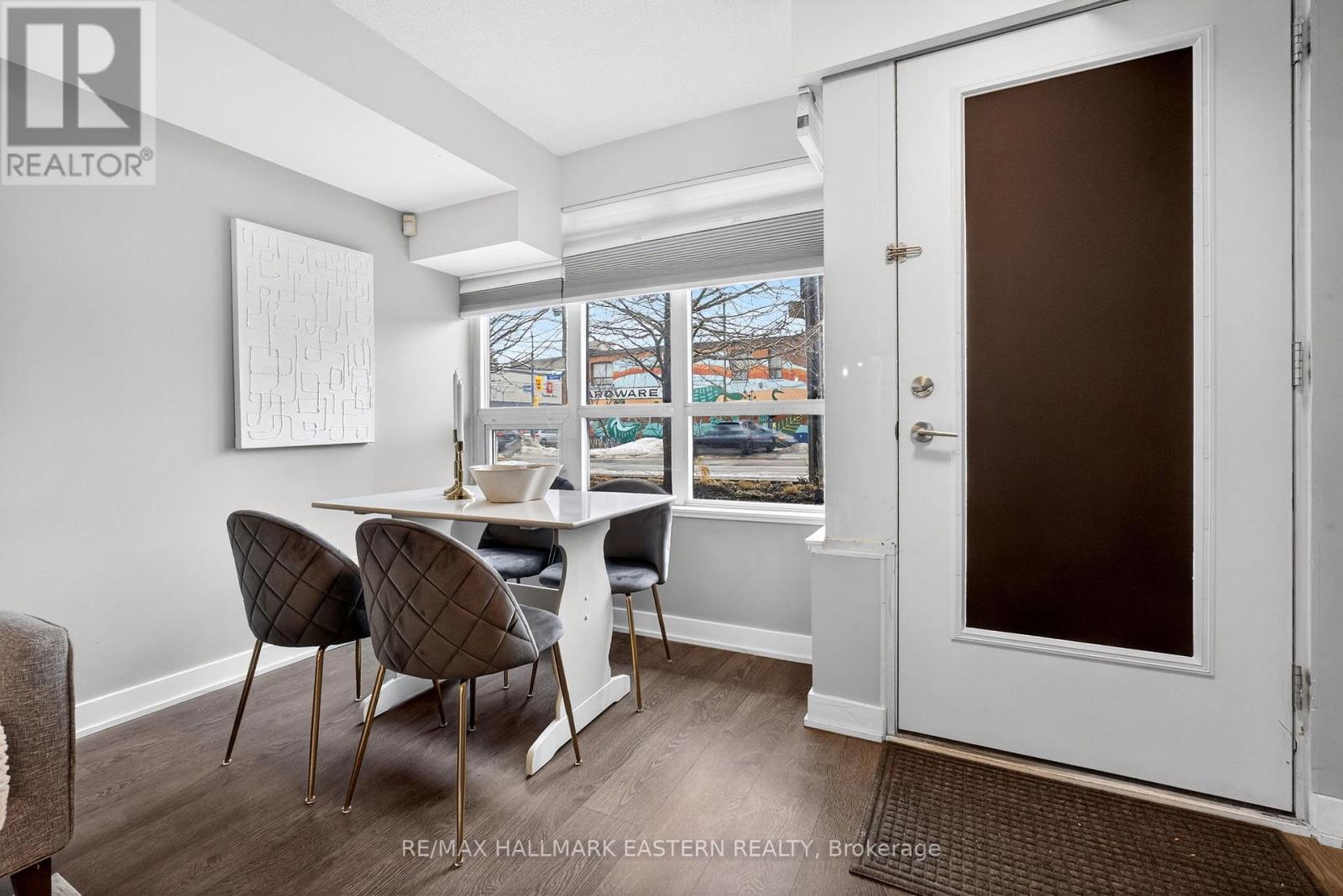 Th3 - 11 Superior Avenue, Toronto, Ontario  M8V 0A7 - Photo 12 - W13671108