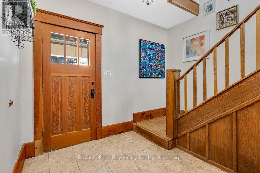 9 Wilbur Street N, Halton Hills, Ontario  L7J 2C3 - Photo 10 - W13680606