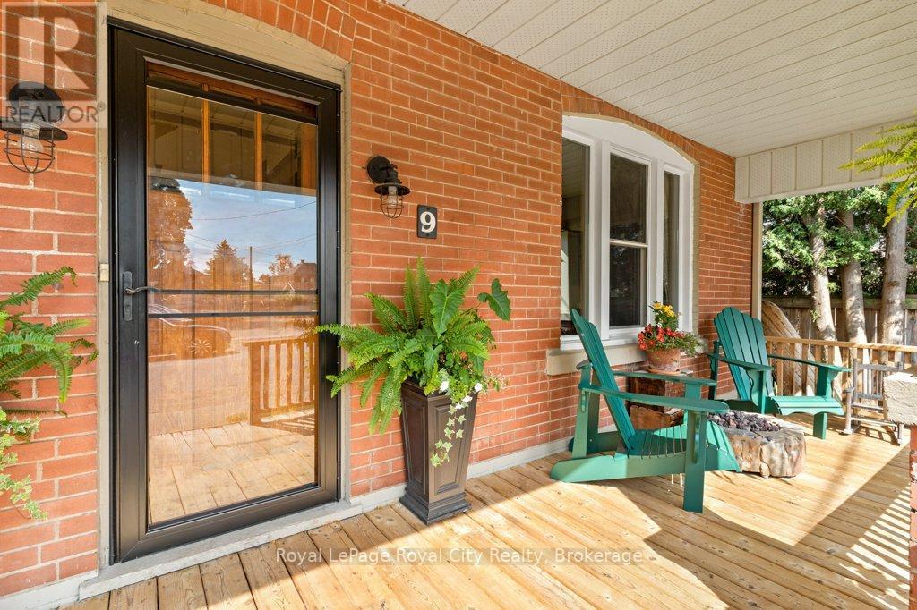 9 Wilbur Street N, Halton Hills, Ontario  L7J 2C3 - Photo 9 - W13680606