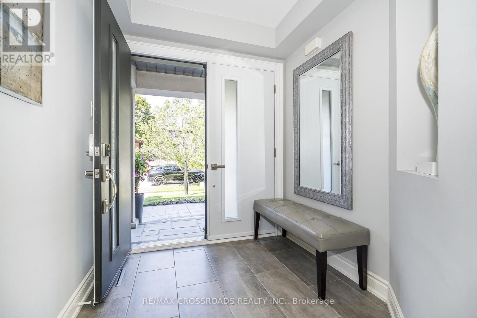 21a Brian Drive, Toronto, Ontario  M2J 3X8 - Photo 2 - C13680588