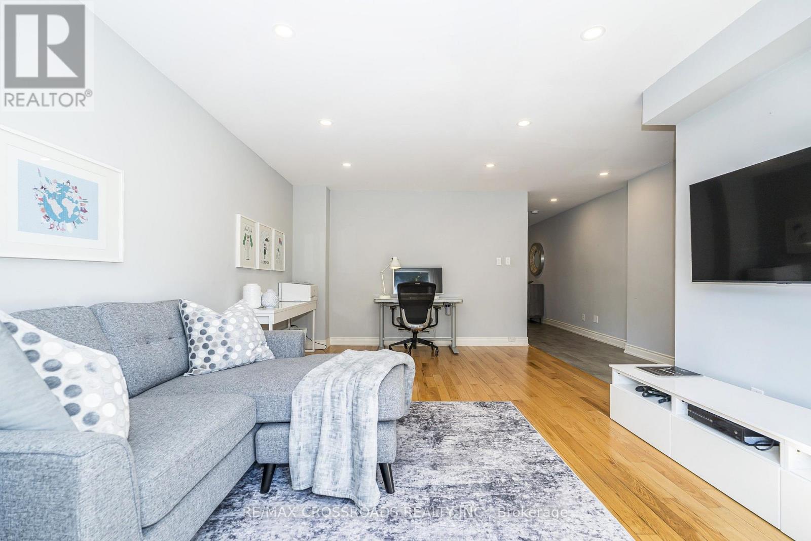 21a Brian Drive, Toronto, Ontario  M2J 3X8 - Photo 4 - C13680588