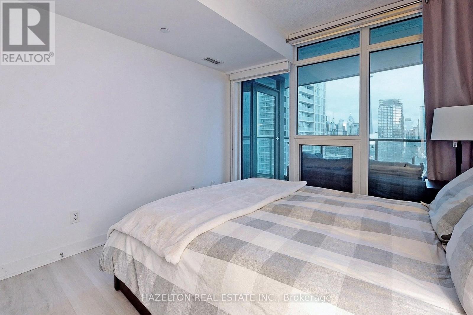 2510 - 70 Queens Wharf Road, Toronto, Ontario  M5V 0J2 - Photo 19 - C13680604