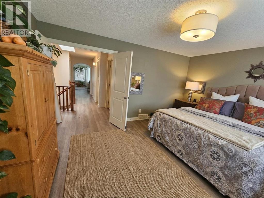 204 Eversyde Mews SW, Calgary, Alberta  T2Y 5A4 - Photo 9 - A2337730