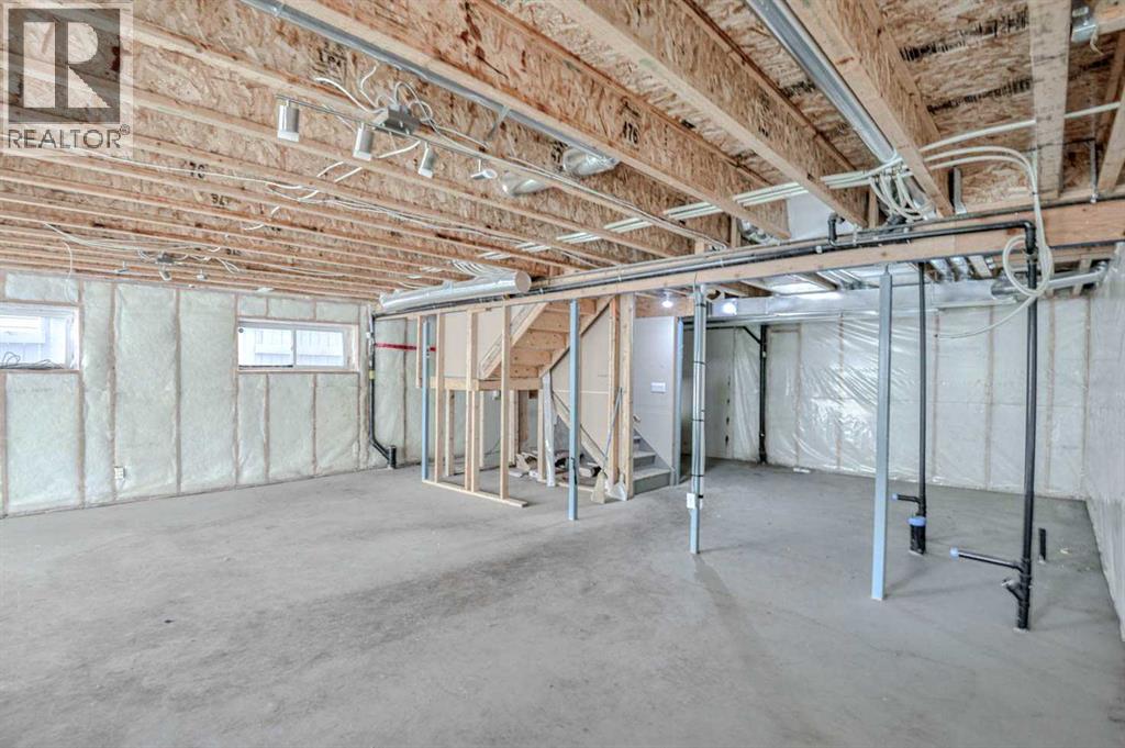 204 Eversyde Mews SW, Calgary, Alberta  T2Y 5A4 - Photo 14 - A2337730