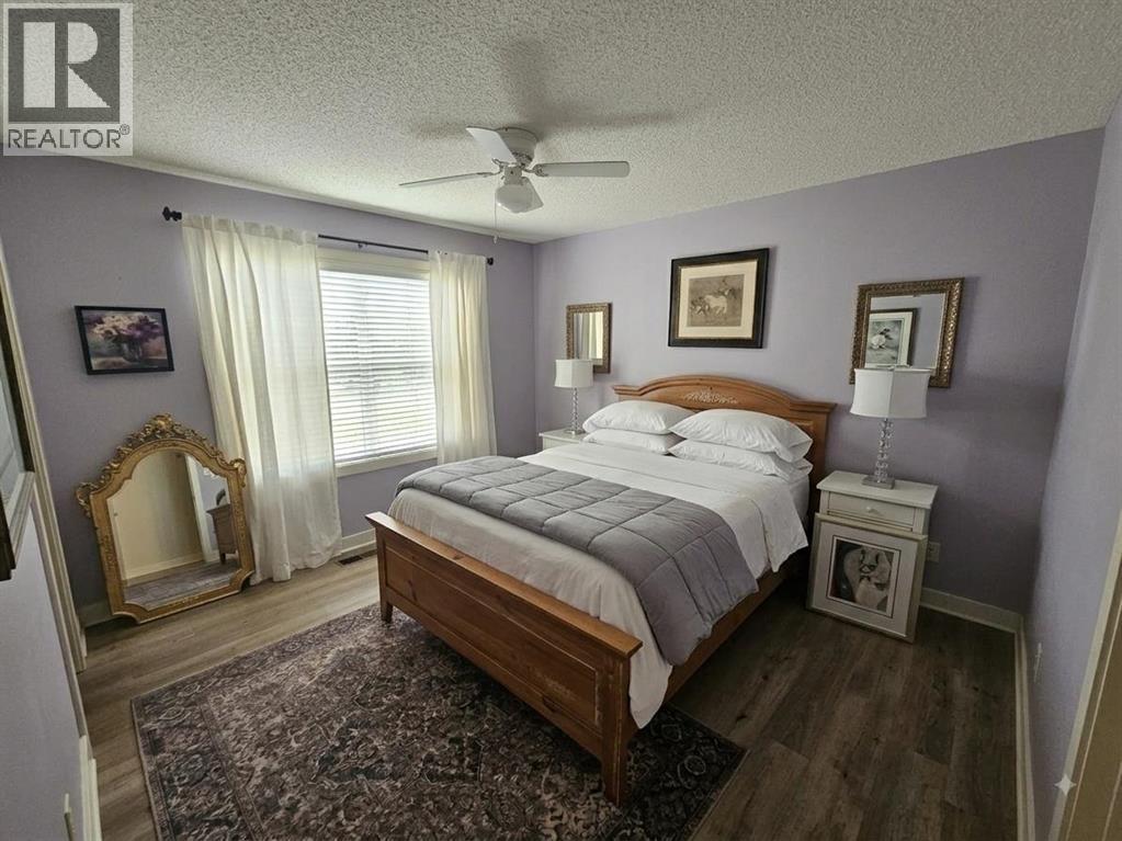 204 Eversyde Mews SW, Calgary, Alberta  T2Y 5A4 - Photo 12 - A2337730