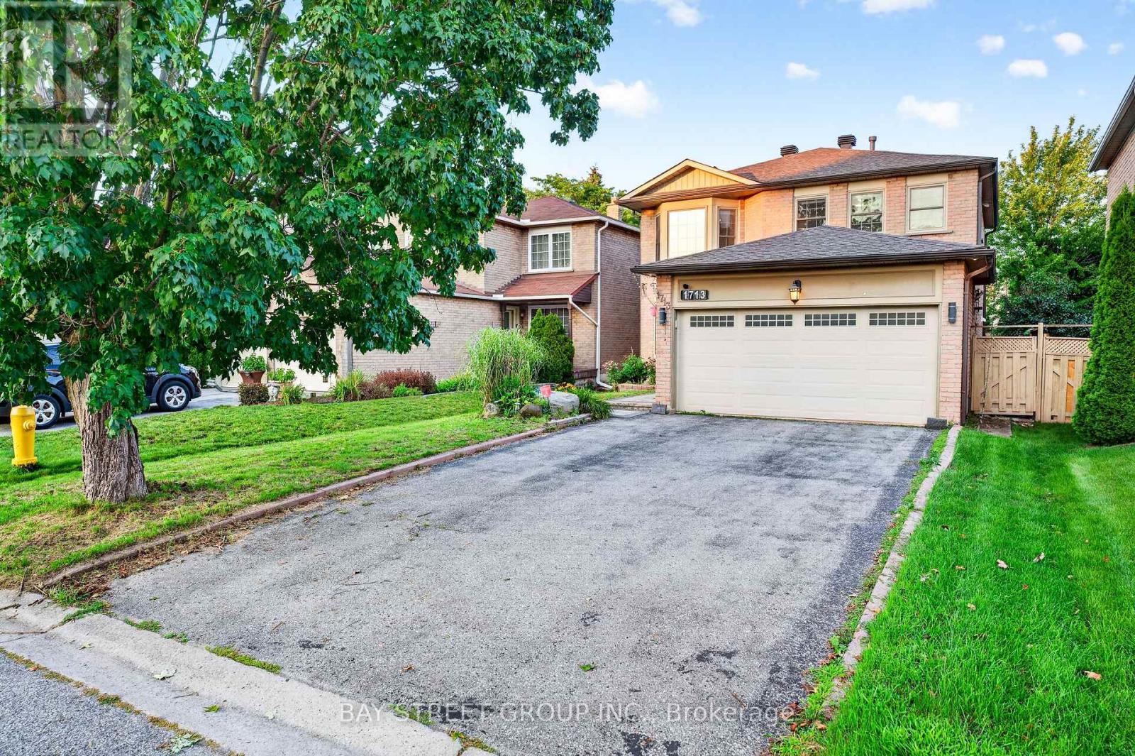 1713 Kirkwood Lane, Pickering, Ontario  L1V 4W8 - Photo 4 - E13680592