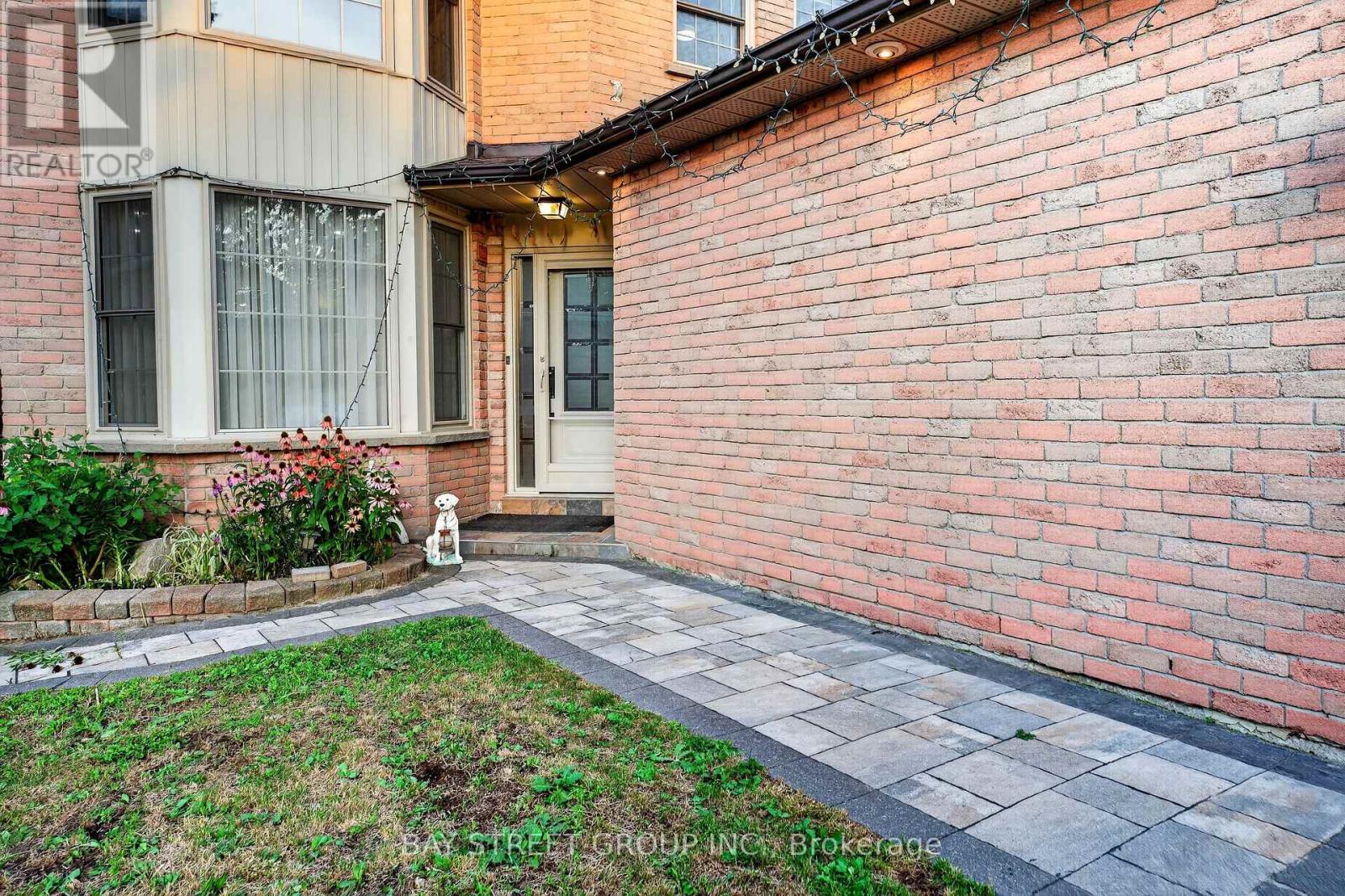 1713 Kirkwood Lane, Pickering, Ontario  L1V 4W8 - Photo 6 - E13680592