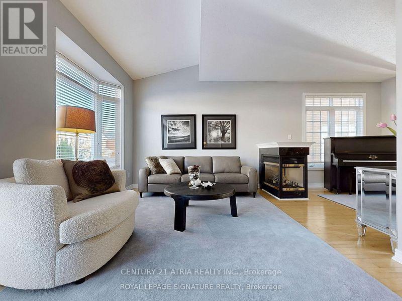 38 Angelica Avenue, Richmond Hill, Ontario  L4S 2E1 - Photo 4 - N13680600