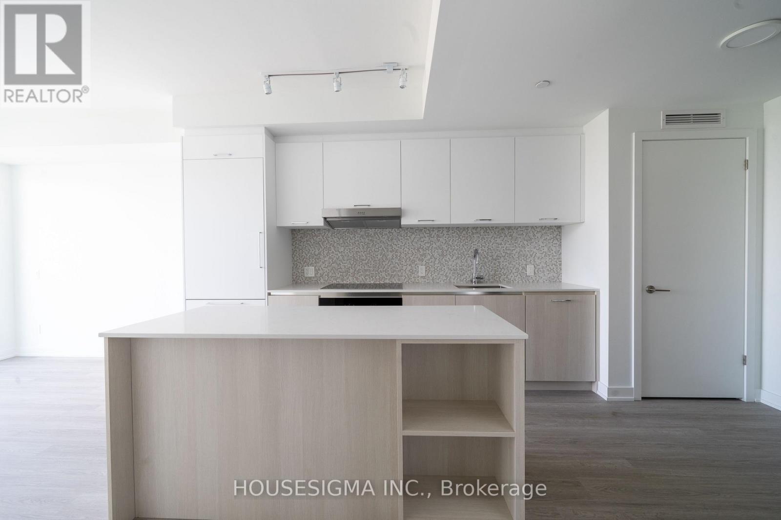 820 - 8188 Yonge Street, Vaughan, Ontario  L4J 0M2 - Photo 4 - N13680610