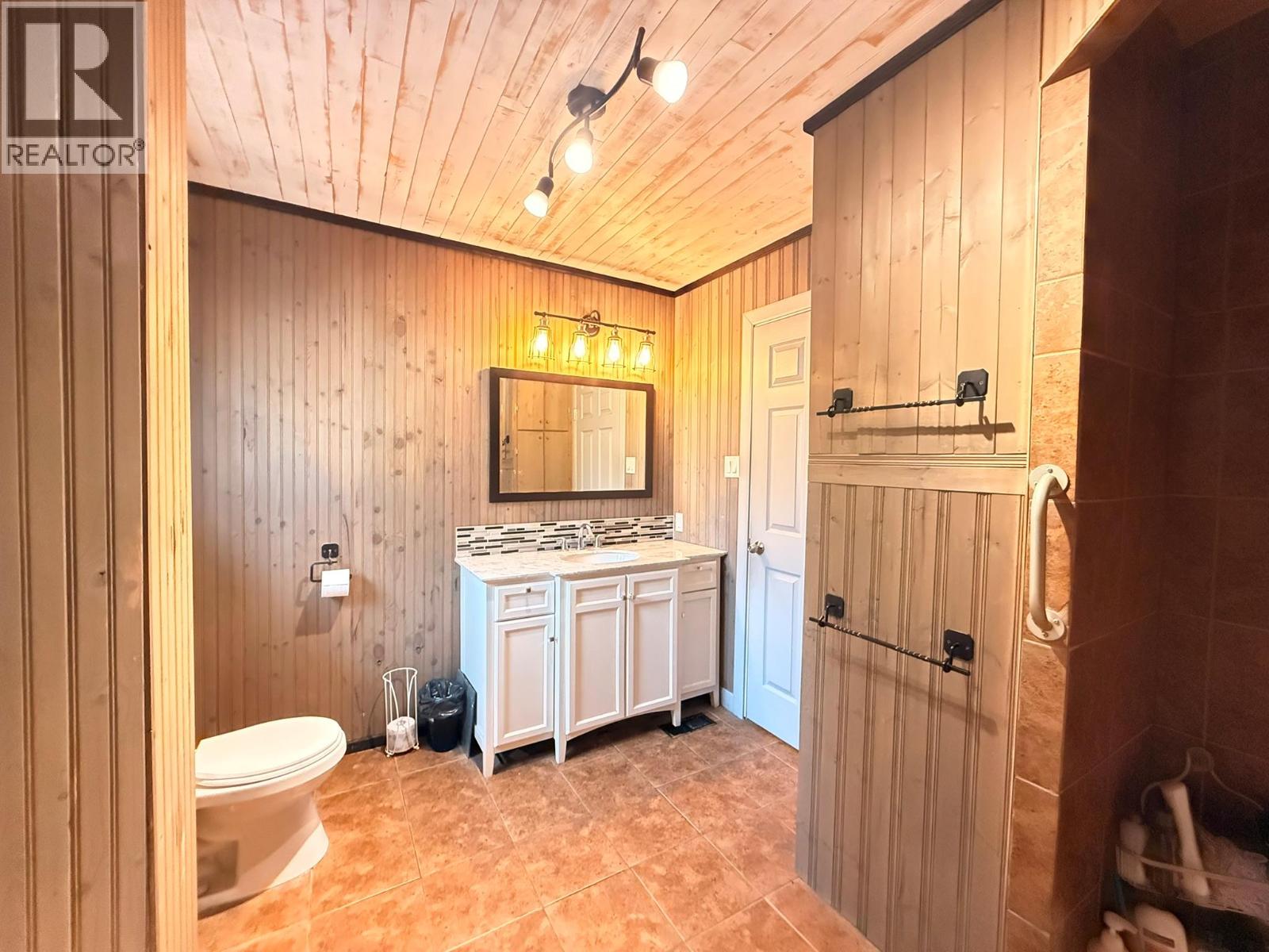 4954 Stevens Avenue, Canal Flats, British Columbia  V0B 1B0 - Photo 17 - 10396650