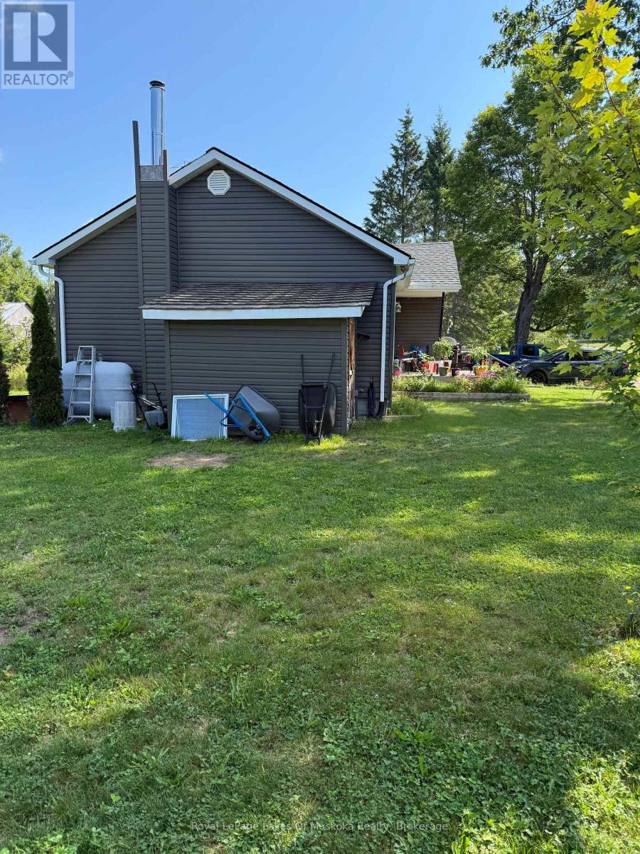 1014 Ben Lake Road East Road, Gravenhurst, Ontario  P1P 1R3 - Photo 12 - X13677988