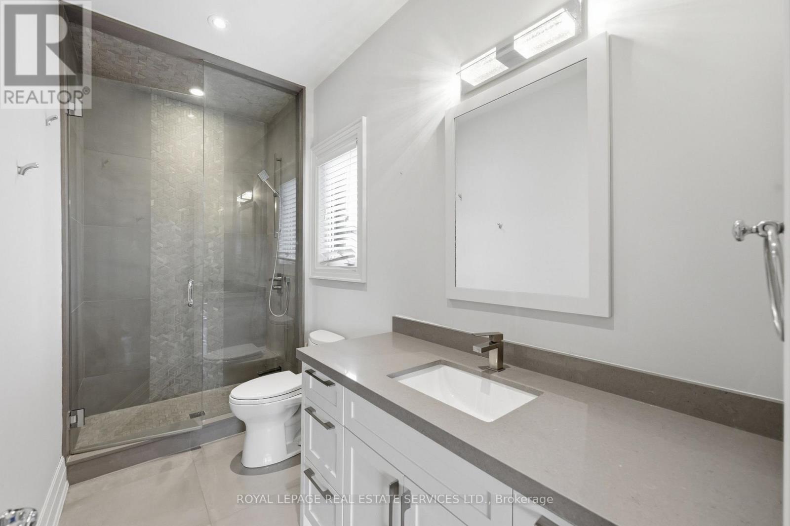584 Weynway Court, Oakville, Ontario  L6L 4G7 - Photo 30 - W13666716