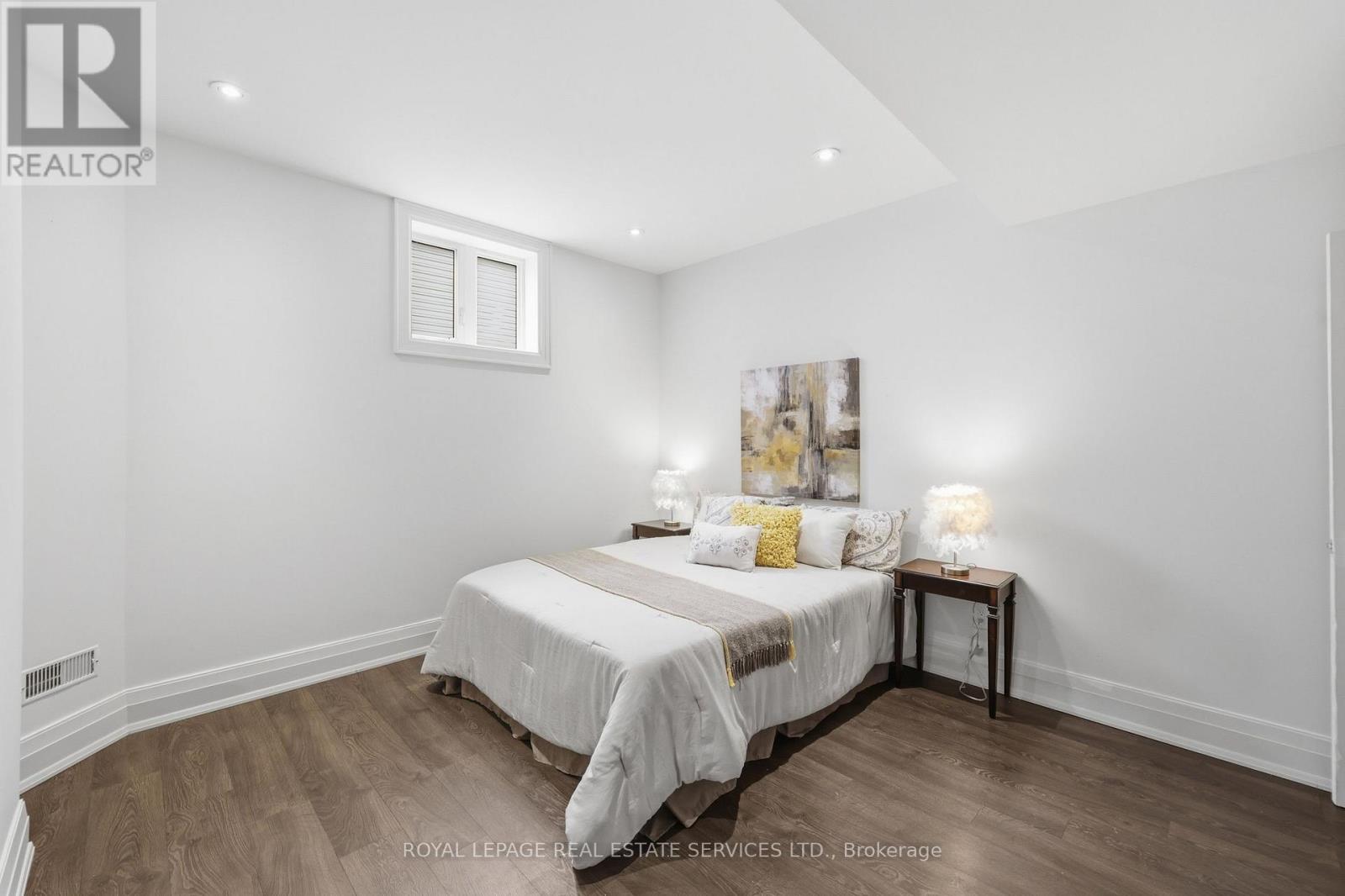 584 Weynway Court, Oakville, Ontario  L6L 4G7 - Photo 40 - W13666716