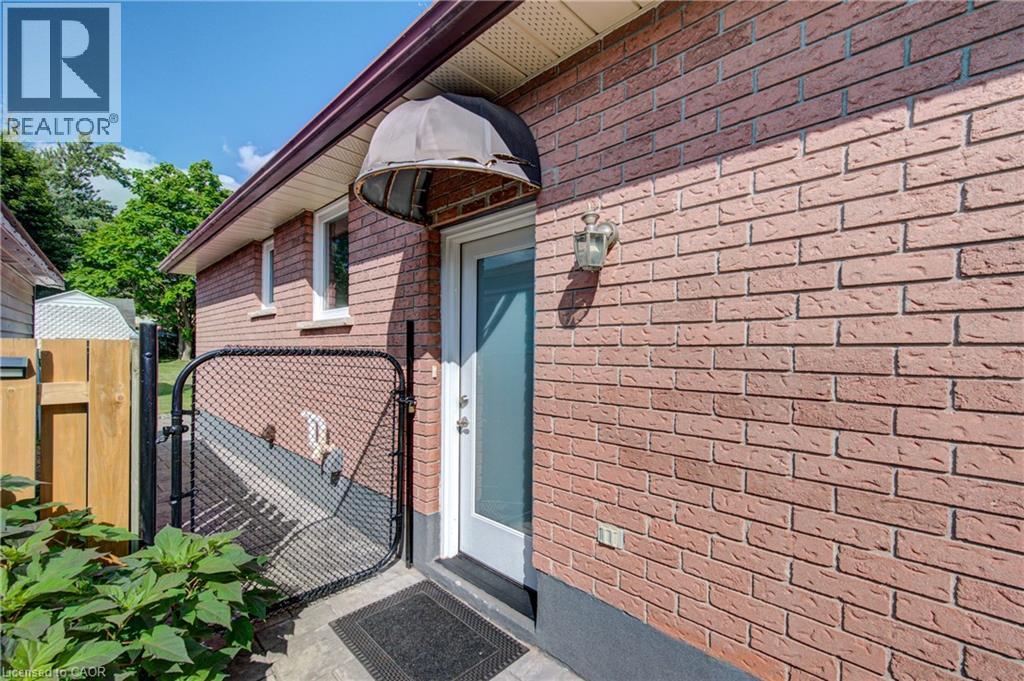 8 Pamela Place, Guelph, Ontario  N1H 8C9 - Photo 5 - 40847323