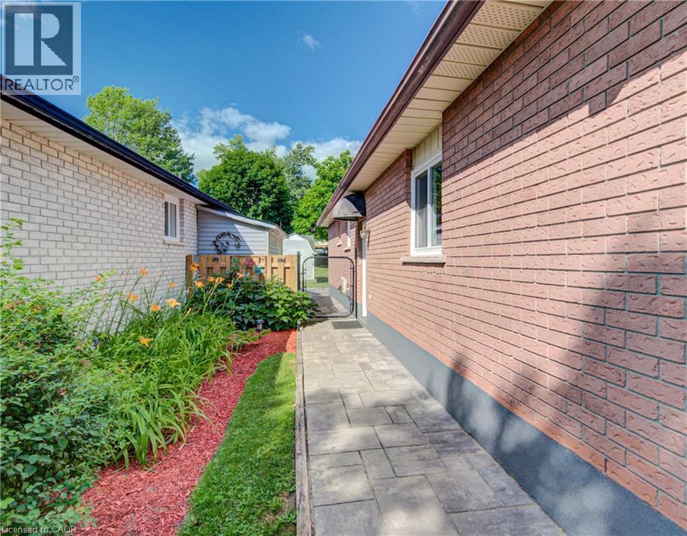 8 Pamela Place, Guelph, Ontario  N1H 8C9 - Photo 6 - 40847323