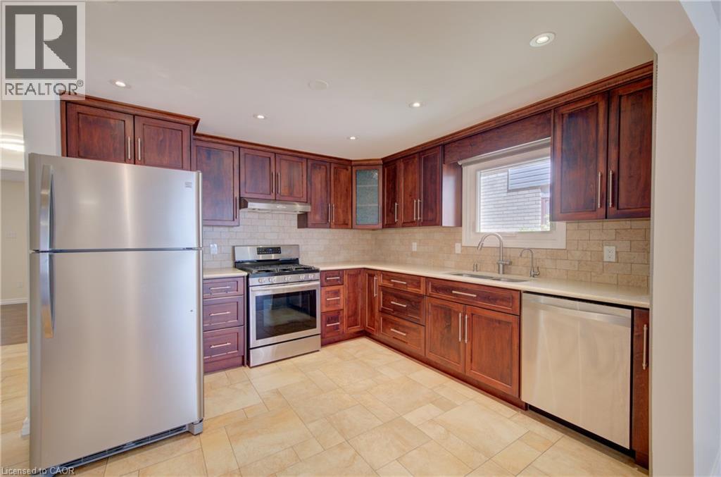 8 Pamela Place, Guelph, Ontario  N1H 8C9 - Photo 12 - 40847323