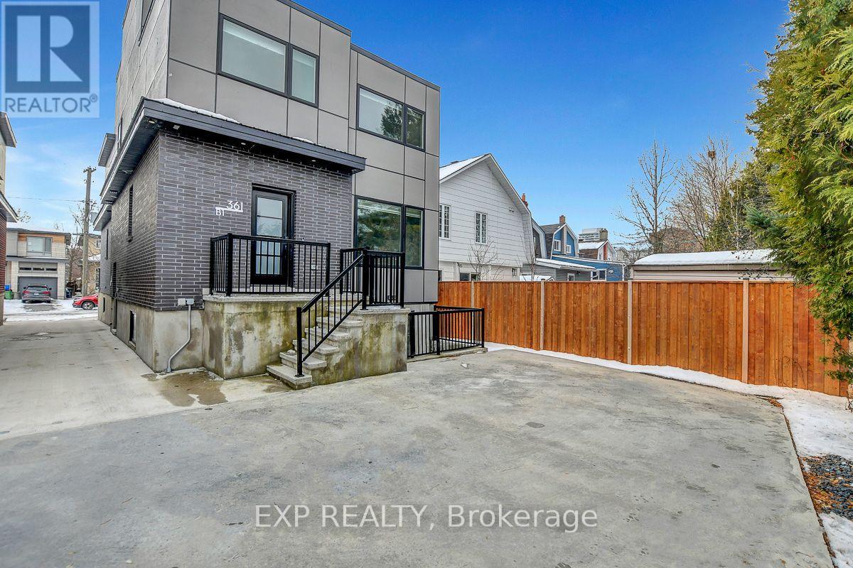 #b1 - 361 Whitby Avenue, Ottawa, Ontario  K2A 0B3 - Photo 2 - X13680654